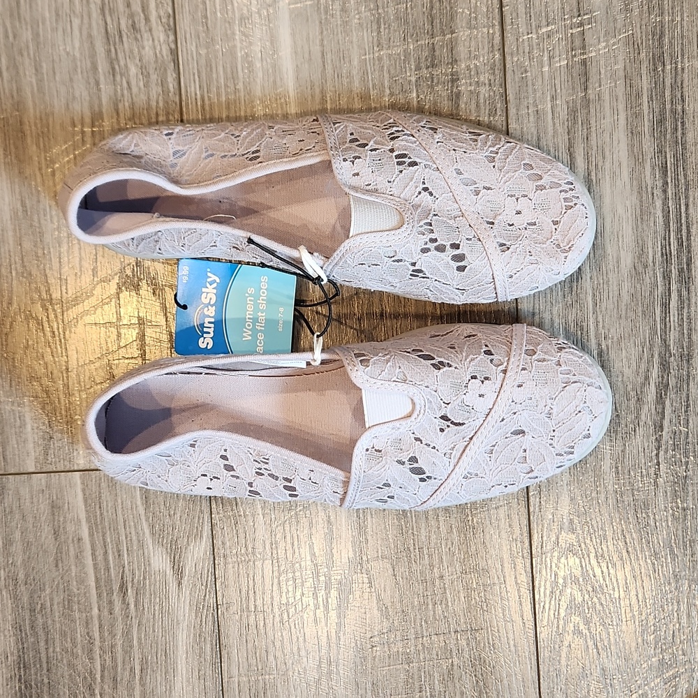 NWT Sun & Sky Women's sz 7-8 lace flat shoes